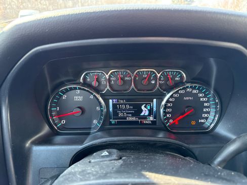 Used 2018 Chevrolet Silverado 1500 LT w/ All Star Edition image 10