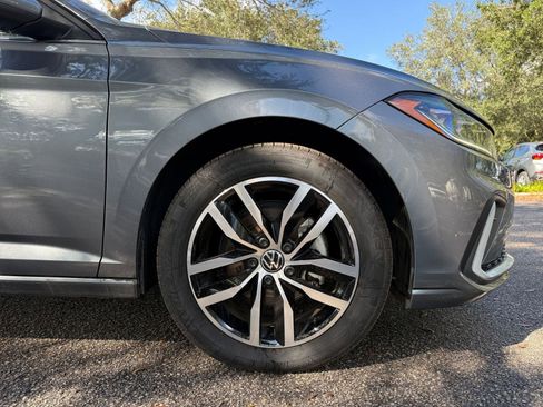 Used 2025 Volkswagen Jetta SE image 23