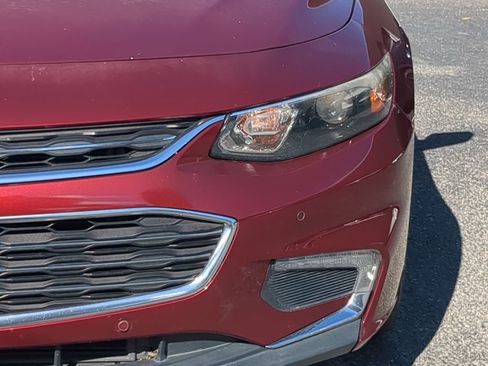 Used 2016 Chevrolet Malibu LT image 9