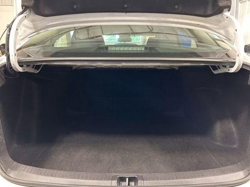 Used 2024 Toyota Corolla LE FWD image 20