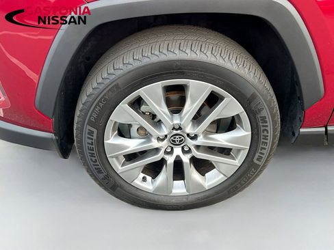 Used 2023 Toyota RAV4 XLE Premium image 39