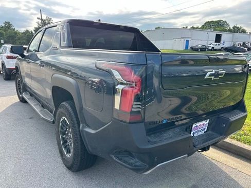 Used 2026 Chevrolet Silverado EV Trail Boss w/ Plus Package AWD/4WD image 4