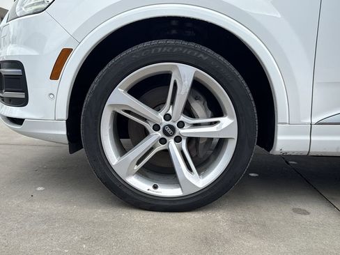 Used 2019 Audi Q7 3.0T Prestige w/ Prestige Package image 9