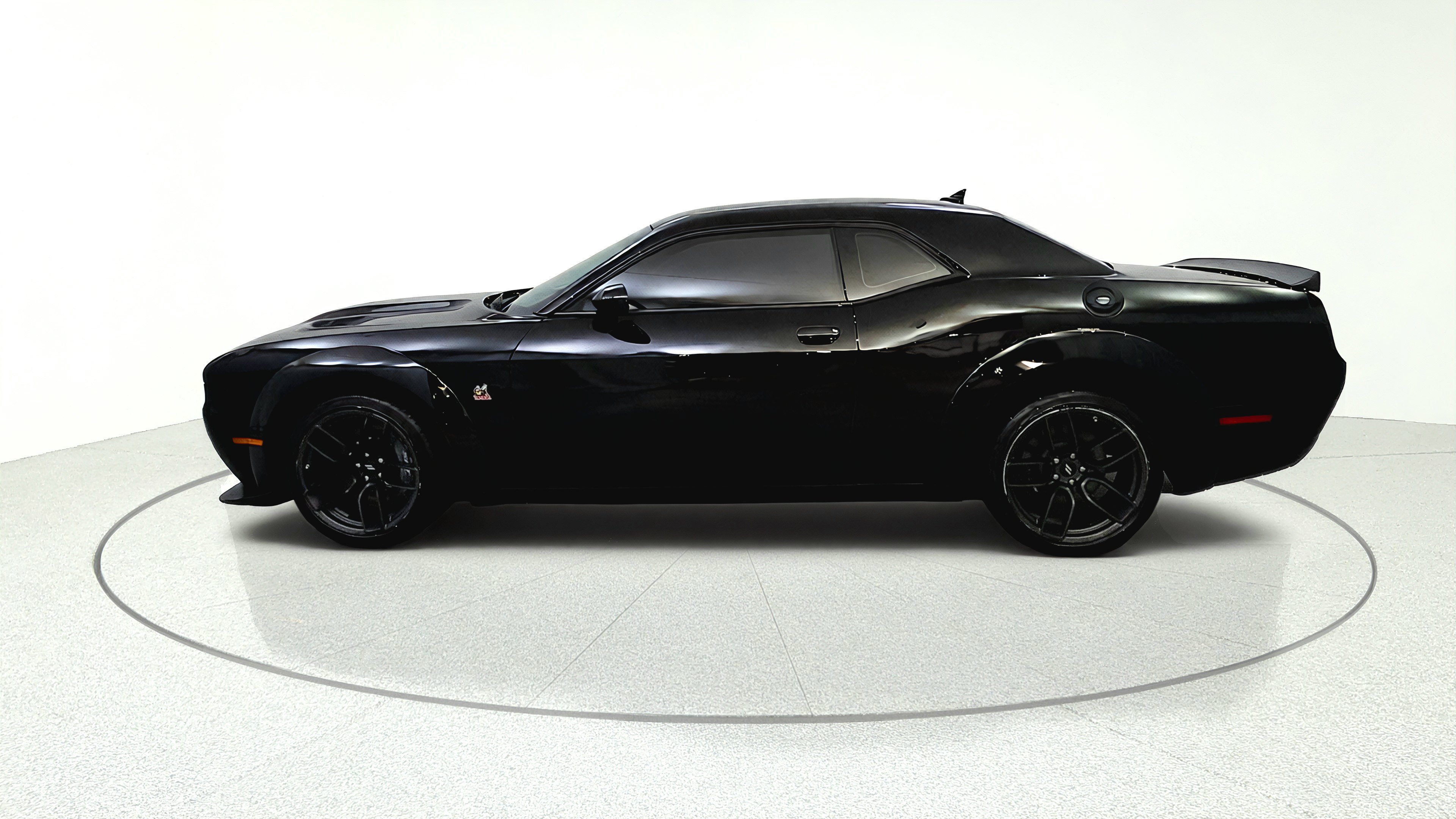 Used 2022 Dodge Challenger R/T Scat Pack RWD image 4