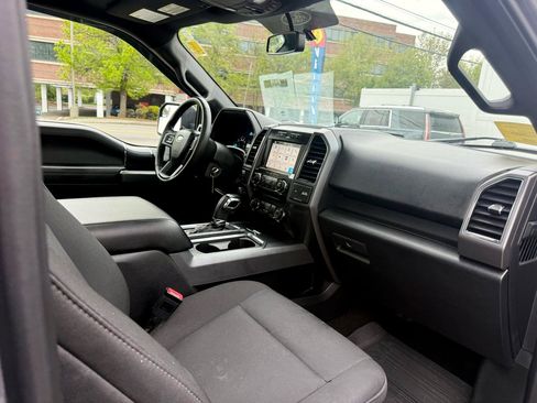 Used 2018 Ford F150 XLT w/ Equipment Group 302A Luxury AWD/4WD image 27