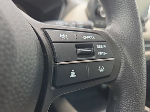 Used 2025 Honda HR-V LX image 28