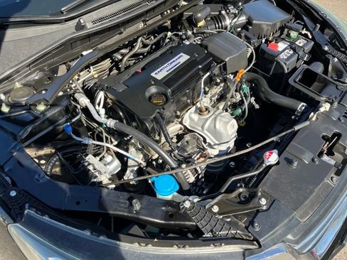 Used 2015 Honda Accord EX image 30