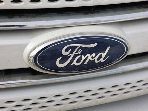 Used 2015 Ford Explorer Limited w/ Equipment Group 302A image 6