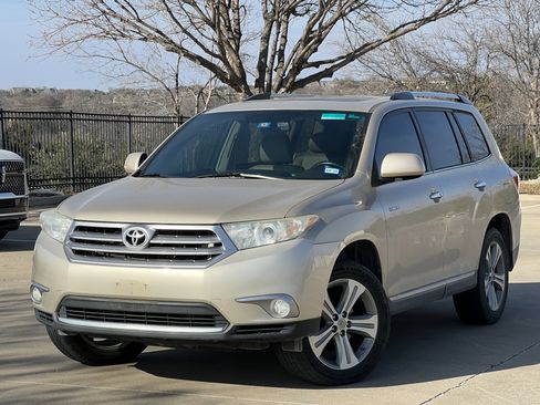 Used 2013 Toyota Highlander Limited image 16