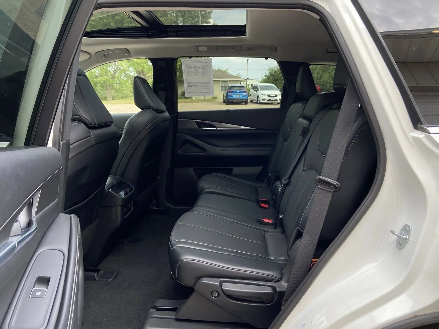 Used 2023 INFINITI QX60 Luxe AWD/4WD image 24