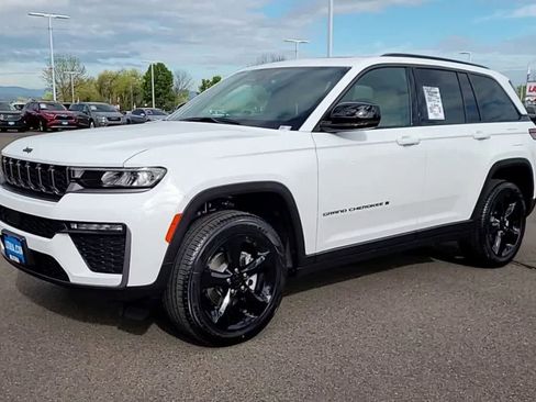New 2026 Jeep Grand Cherokee Limited AWD/4WD image 4