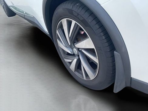 Used 2015 Nissan Murano Platinum w/ Platinum Technology Package AWD/4WD image 16