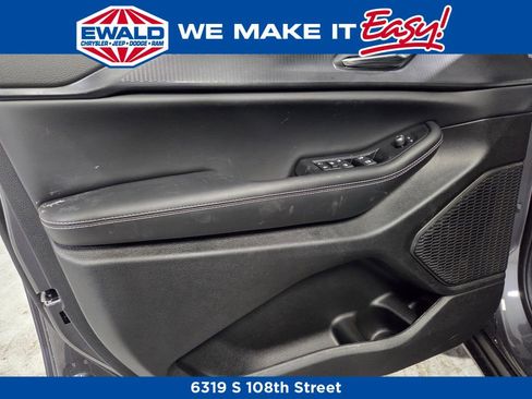 New 2025 Jeep Grand Cherokee Laredo X image 10