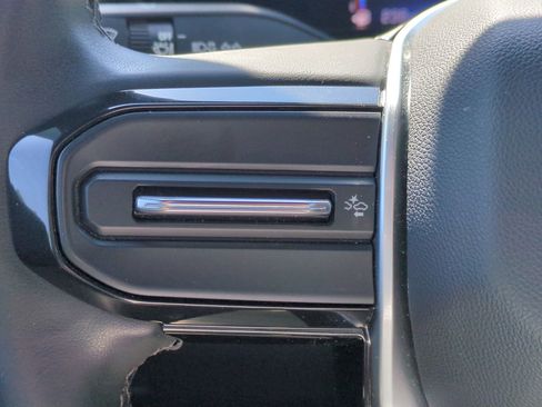 Used 2023 Chevrolet Colorado LT RWD image 19