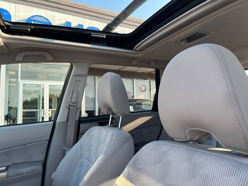 Used 2010 Subaru Forester 2.5X Premium w/ Popular Equipment Group 7B AWD/4WD image 17