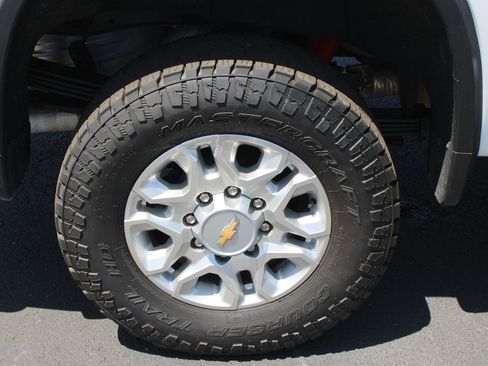 Used 2023 Chevrolet Silverado 2500 LT w/ Convenience Package AWD/4WD image 28