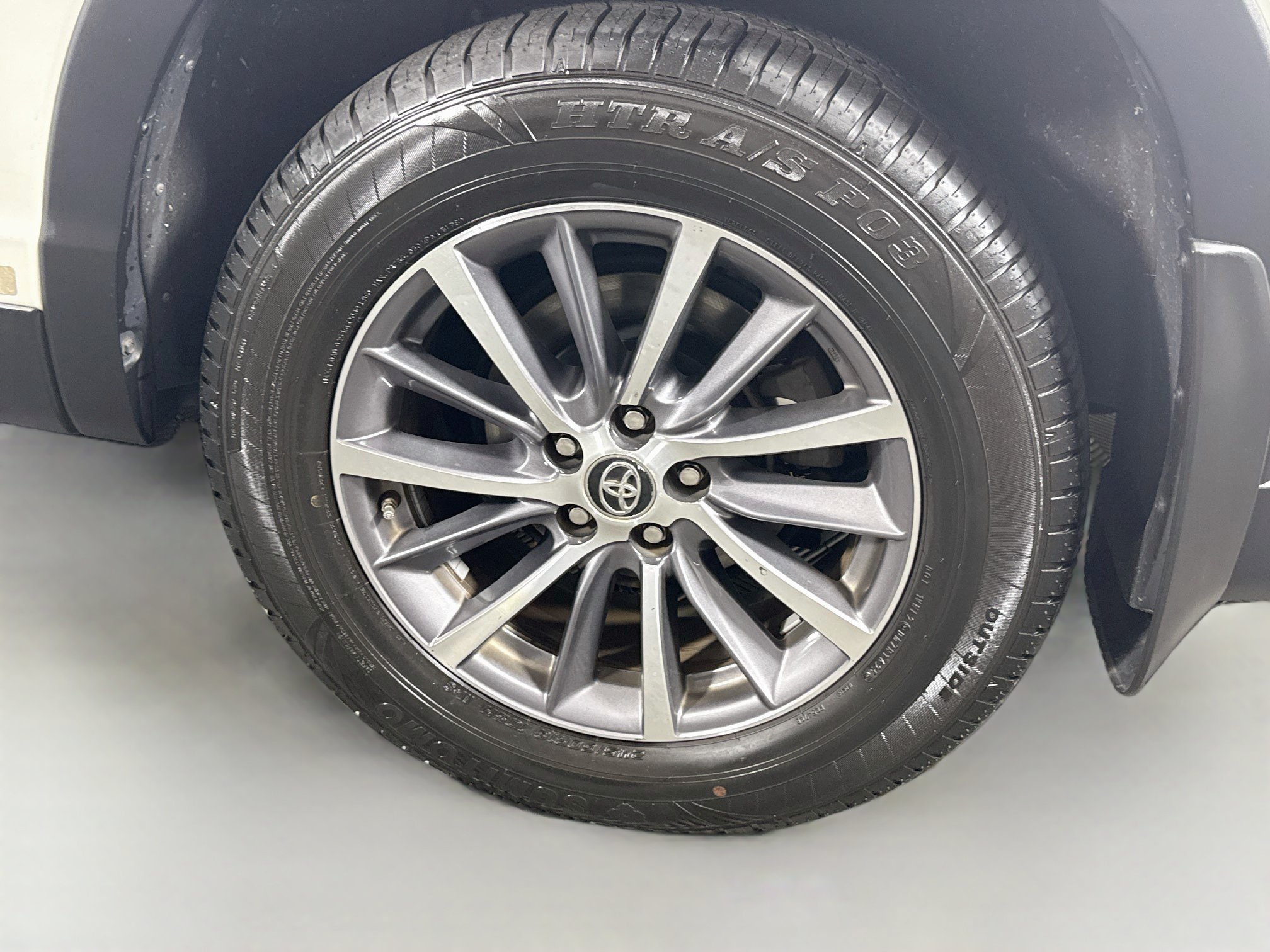 Certified 2019 Toyota Highlander XLE AWD/4WD image 33