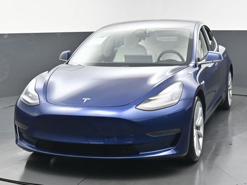 Used 2018 Tesla Model 3 Performance image 6
