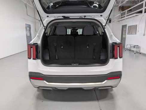 Used 2025 Kia Sorento S AWD/4WD image 43