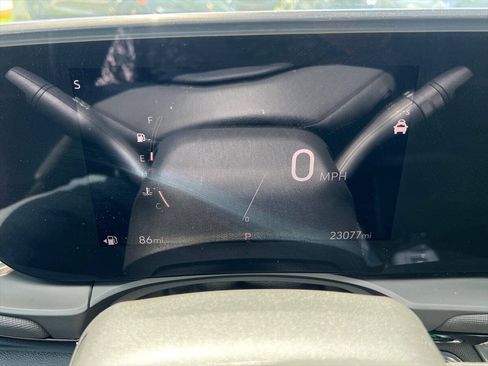 Used 2025 Buick Envista Sport Touring w/ Convenience II Package FWD image 12