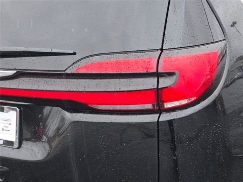 New 2026 Chrysler Pacifica Select image 13