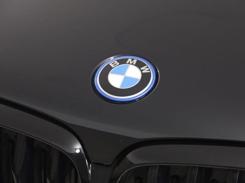 Used 2023 BMW X5 xDrive45e w/ M Sport Package image 17