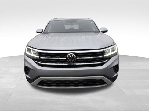 Used 2020 Volkswagen Atlas Cross Sport SEL image 2