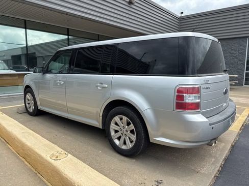 Used 2011 Ford Flex SE FWD image 5