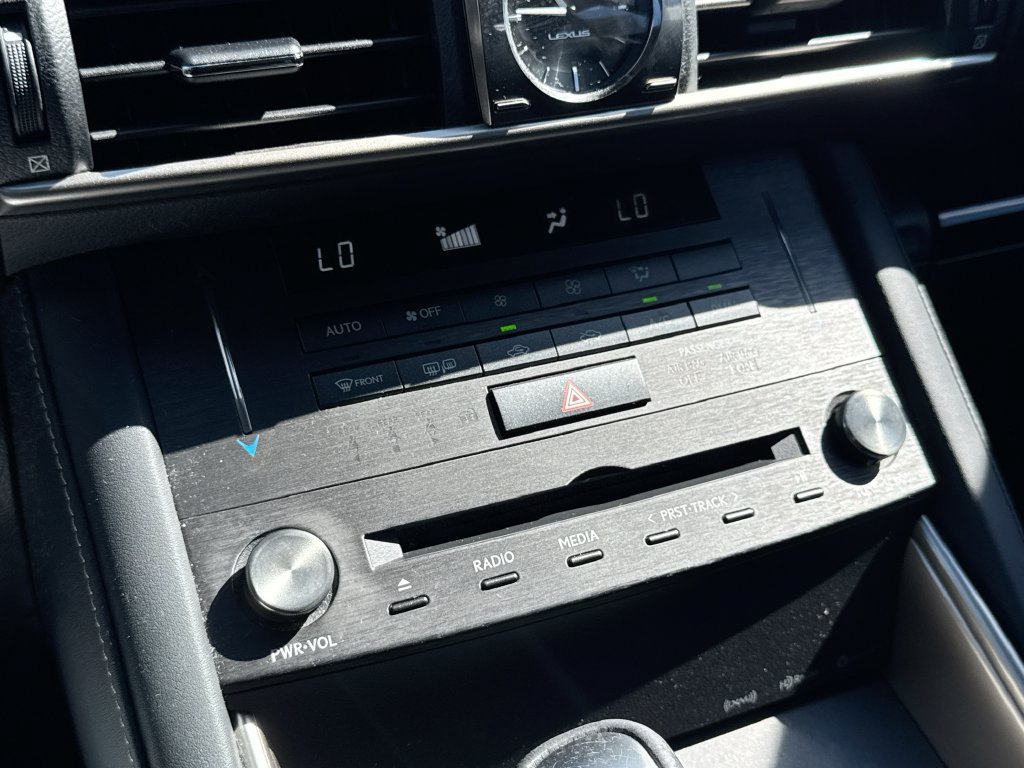 Used 2019 Lexus IS 300 RWD image 28