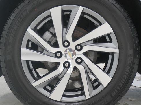 Used 2023 Chevrolet Equinox Premier FWD image 30