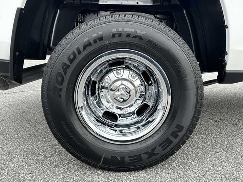 New 2026 RAM 3500 Tradesman image 17