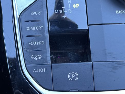 Used 2025 BMW X4 xDrive30i image 9