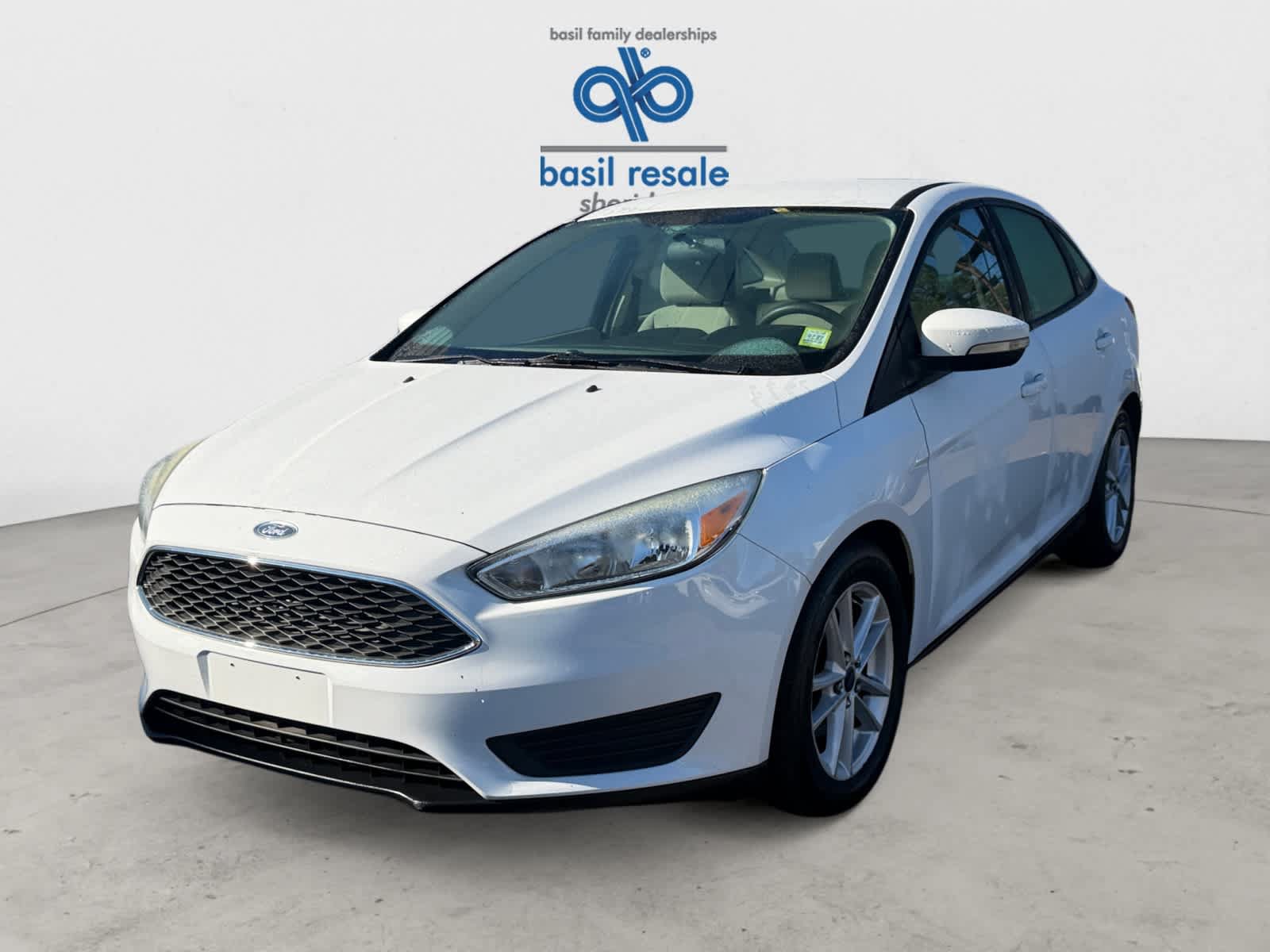 Used 2015 Ford Focus SE FWD image 2