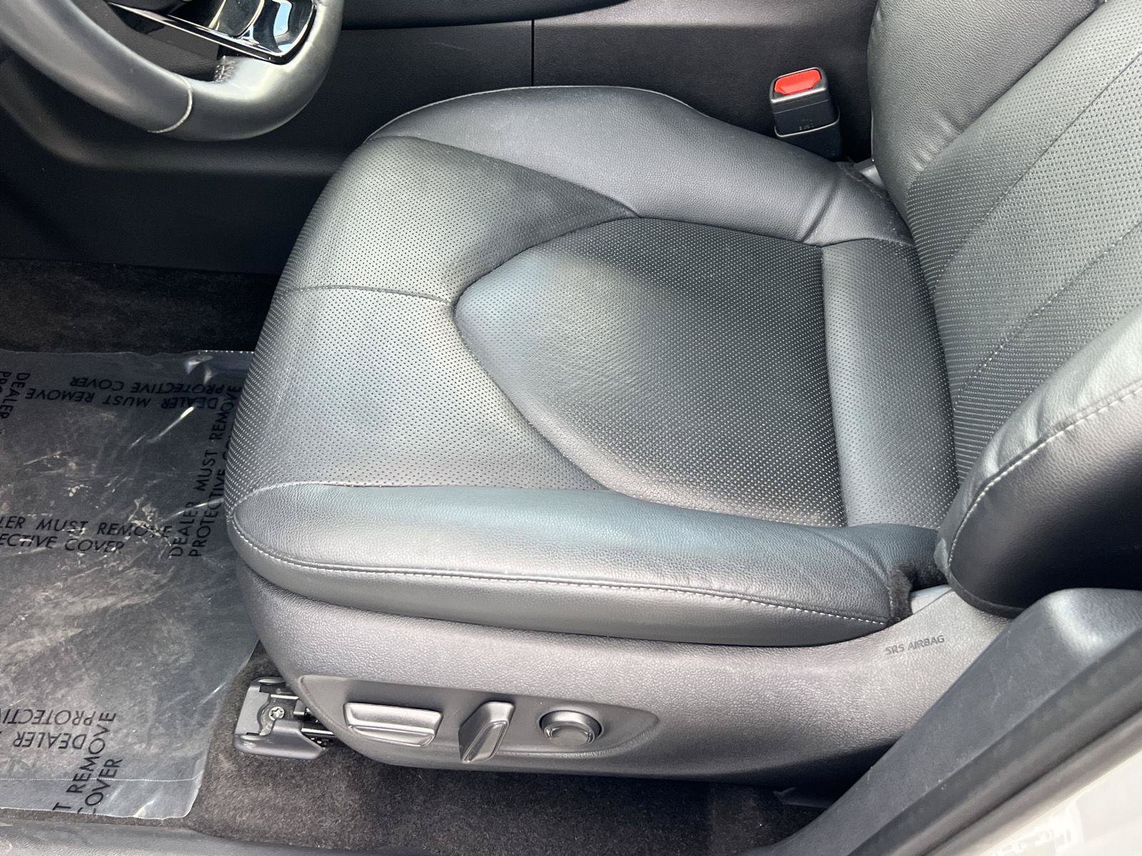 Used 2025 Toyota Grand Highlander AWD Hybrid image 32