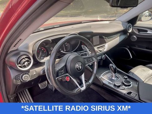Used 2017 Alfa Romeo Giulia Ti w/ TI 19" Sport Package RWD image 11