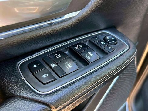 Used 2019 RAM 1500 Laramie image 16