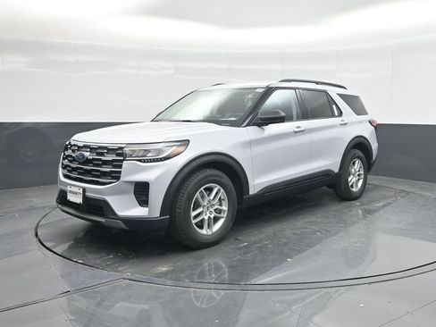 New 2026 Ford Explorer Active image 32