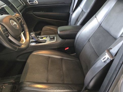 Used 2022 Jeep Grand Cherokee Laredo X image 23