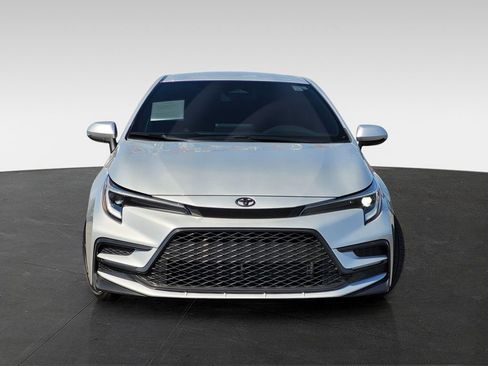Used 2024 Toyota Corolla SE FWD image 2