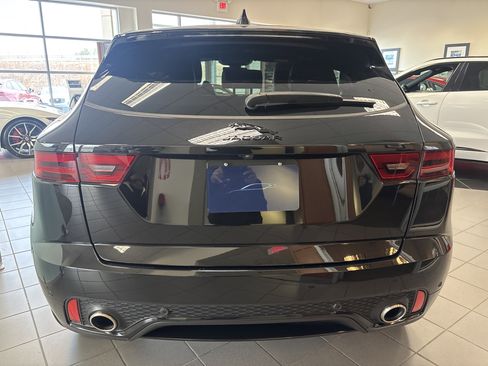 Certified 2024 Jaguar E-PACE R-Dynamic SE image 4