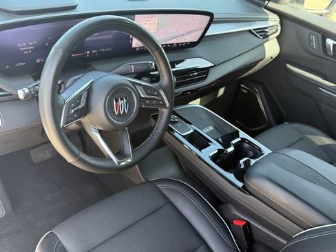 Used 2025 Buick Enclave Preferred FWD image 10