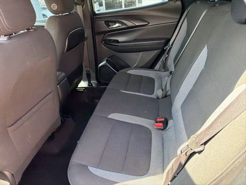 Used 2022 Chevrolet TrailBlazer LT w/ Convenience Package image 8