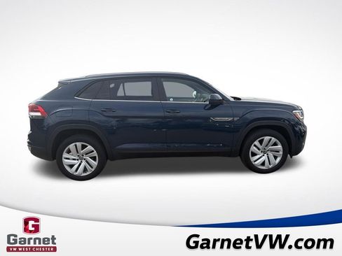 Used 2023 Volkswagen Atlas Cross Sport SE w/ Panoramic Sunroof Package image 7