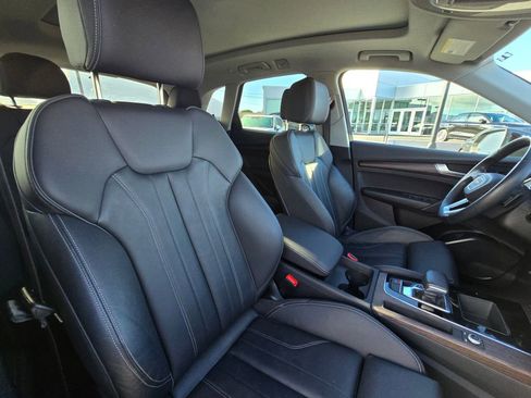 Used 2023 Audi Q5 e Premium w/ Convenience Package AWD/4WD image 11