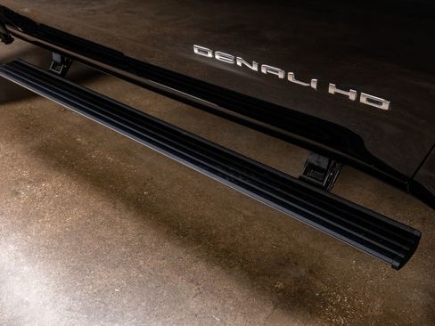 Used 2022 GMC Sierra 2500 Denali image 13