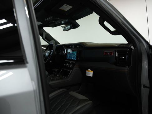 New 2026 GMC Sierra 1500 AT4 w/ AT4 Premium Package AWD/4WD image 18