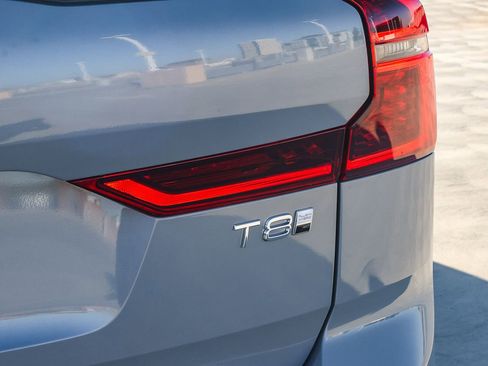 New 2026 Volvo XC60 T8 Ultra w/ Climate Package image 13