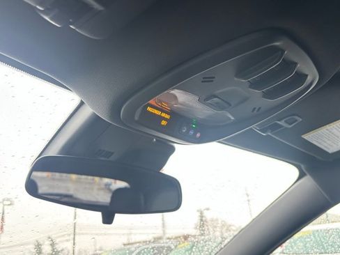 Certified 2025 Chevrolet Trax RS w/ Sunroof Package image 29