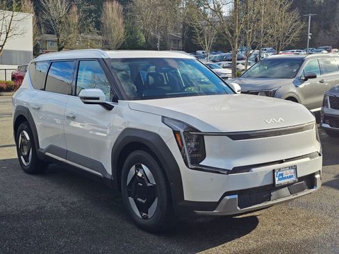 New 2026 Kia EV9 Wind image 3