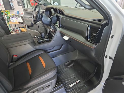 New 2026 GMC Sierra 1500 AT4 w/ AT4 Premium Package AWD/4WD image 10